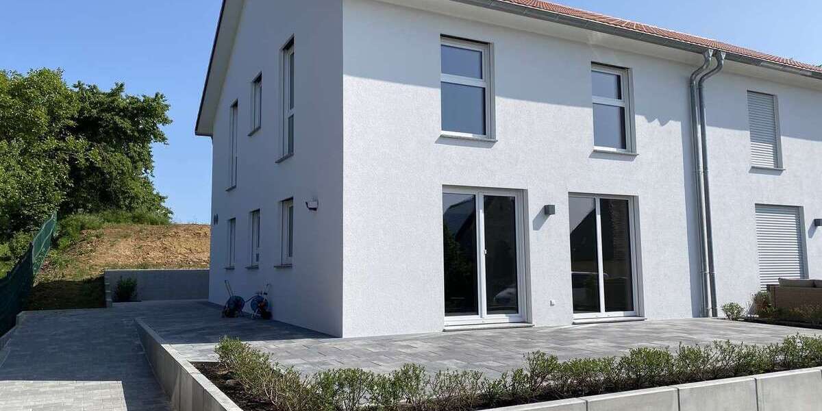 Einfamilienhaus Ellingen - 4 Zimmer, 127 m&sup2;, 1.650&euro; | Angebot:24647143