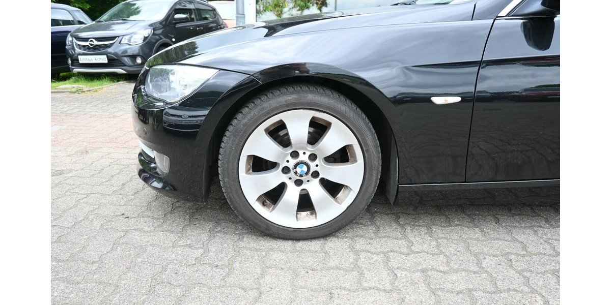 BMW 320 iAut Cabrio Klimaaut Leder BiXen PDC 18Alus 106.000 km 16.500 &euro; Seevetal - Hittfeld 21218