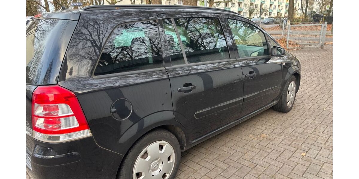 Opel Zafira 178.500 km 3.800 € Hamburg 21149