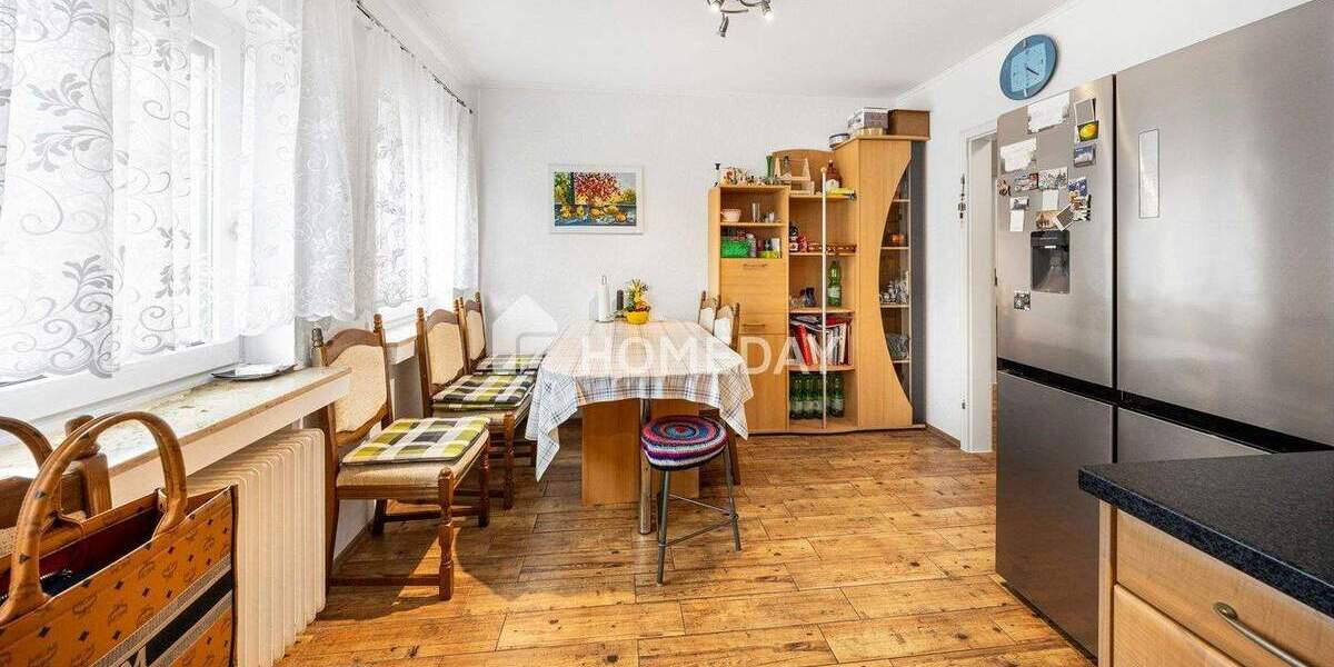 Modernisiertes Einfamilienhaus mit flexibler Aufteilung, viel Platz und großem Garten 7 zimmer