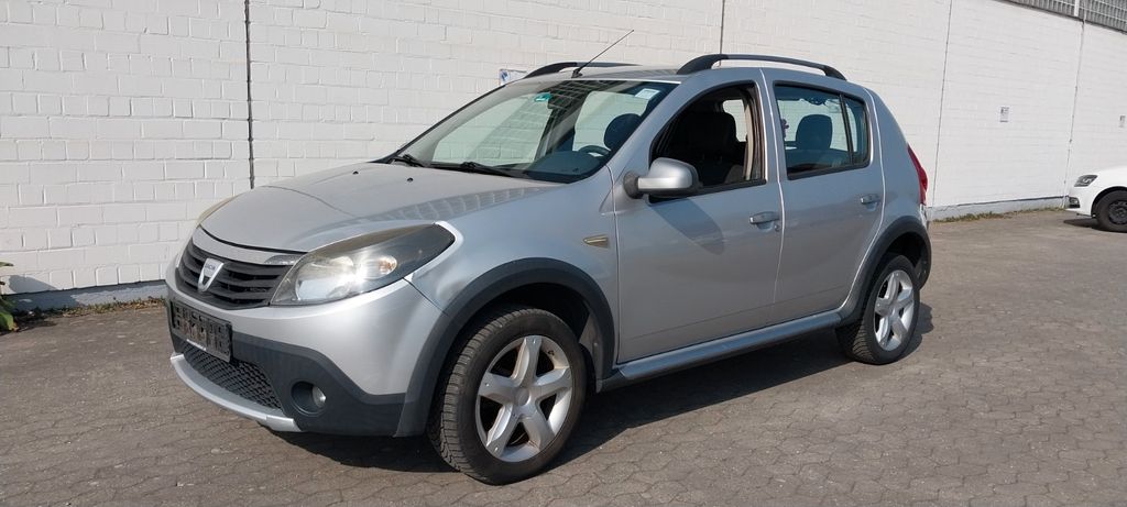 Dacia Sandero 225.000 km 2.499 &euro; Kelkheim ( Taunus ) 65779