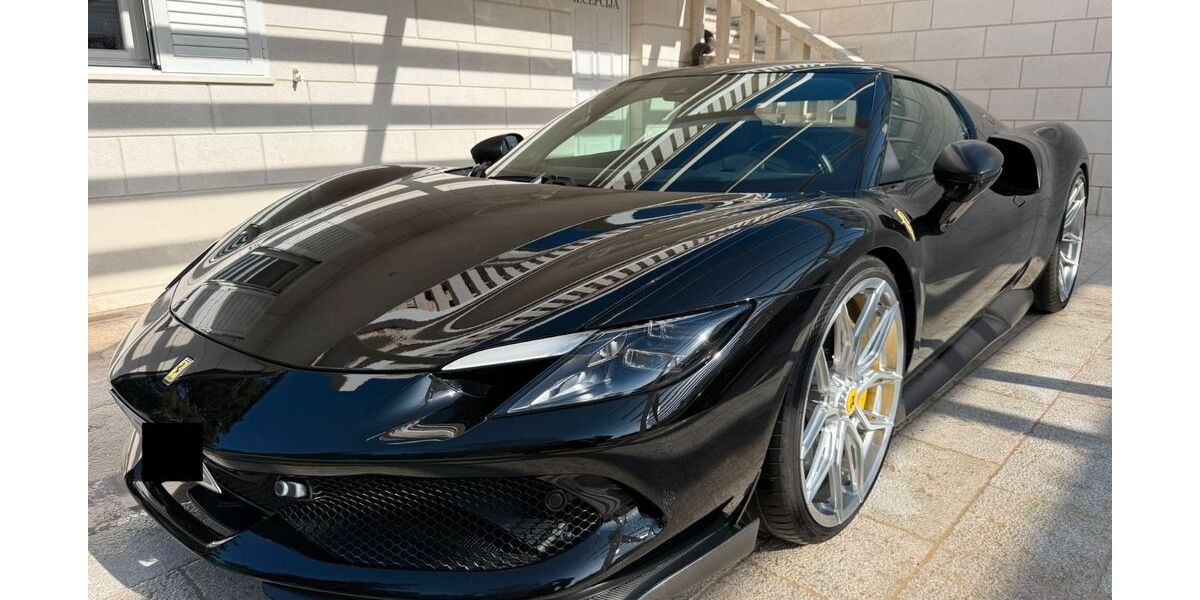 Ferrari 296 GTB 4.000 km 315.890 &euro; BERLIN 13581