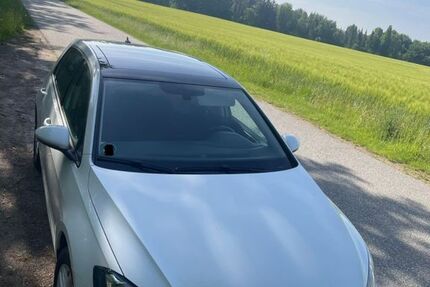 VW Golf 131.000 km 12.000 &euro; Müssen 21516