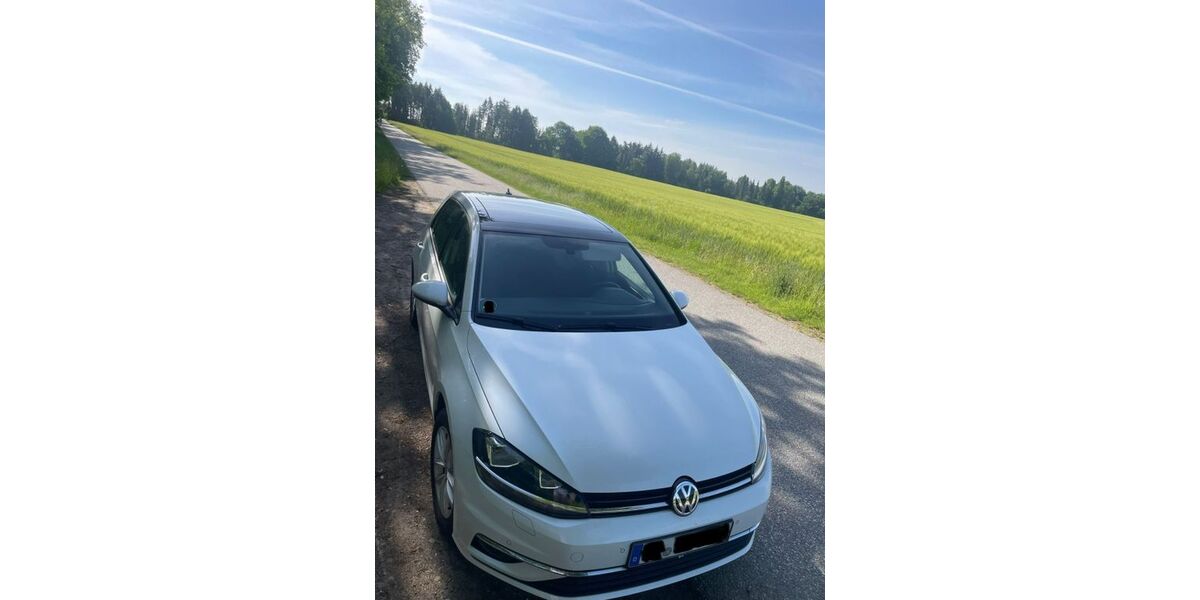 VW Golf 131.000 km 12.000 &euro; Müssen 21516