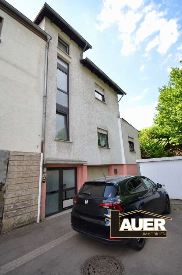 Haus zum Kaufen in Völklingen 280.000 € 360 m²