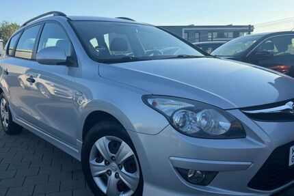 Hyundai i30 153.000 km 2.799 &euro; Weiden 92637