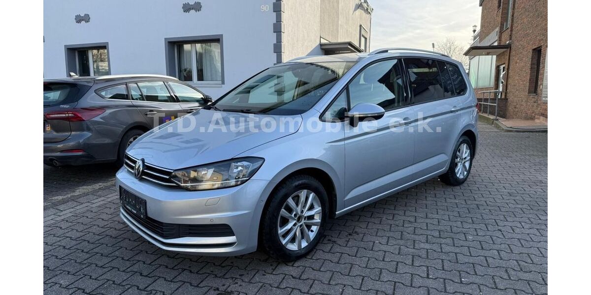 VW Touran 145.000 km 12.990 &euro; Troisdorf 53840