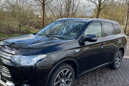 Mitsubishi Outlander 180.000 km 11.999 &euro; Vellmar 34246