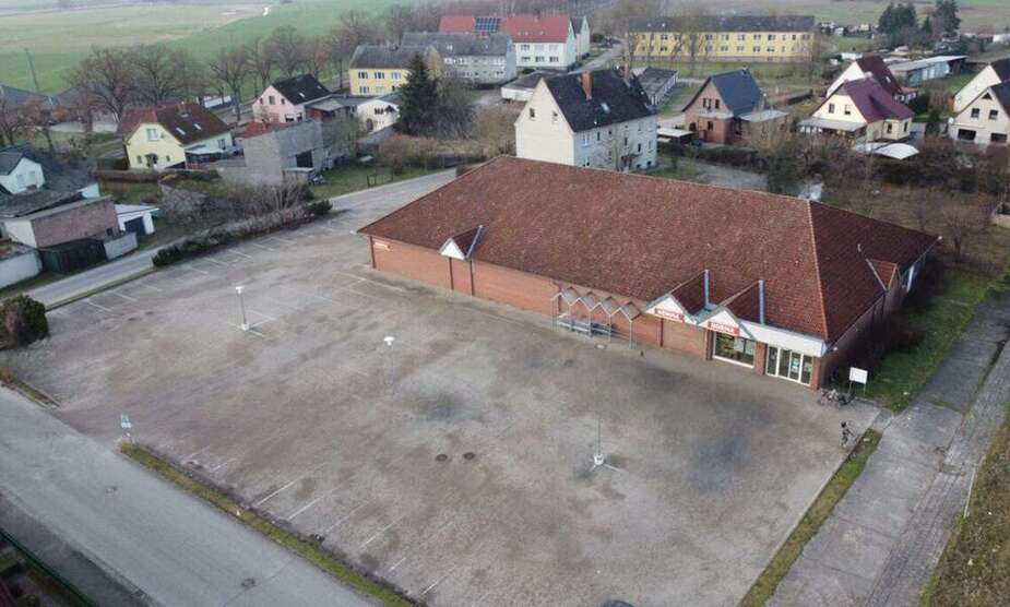 Einzelhandel in Lenzen 375.000 € 718 m²