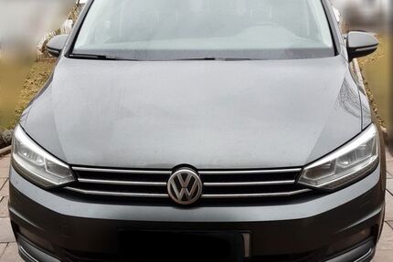 VW Touran 147.000 km 20.400 &euro; Amberg 92224