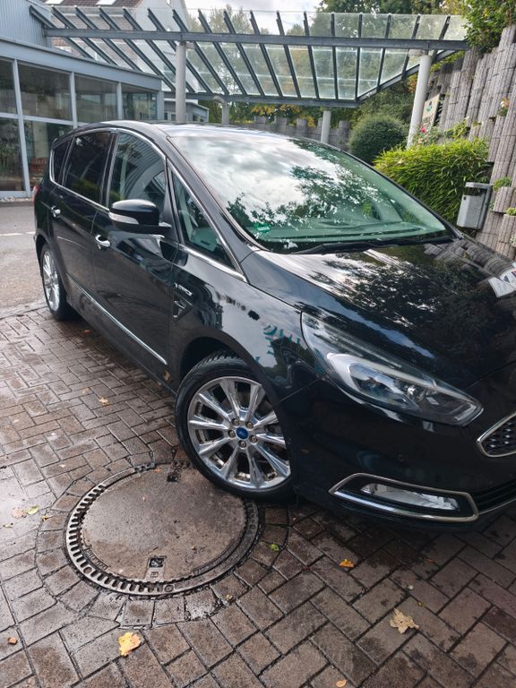 Ford S-Max 226.000 km 13.900 € Schenefeld 22869