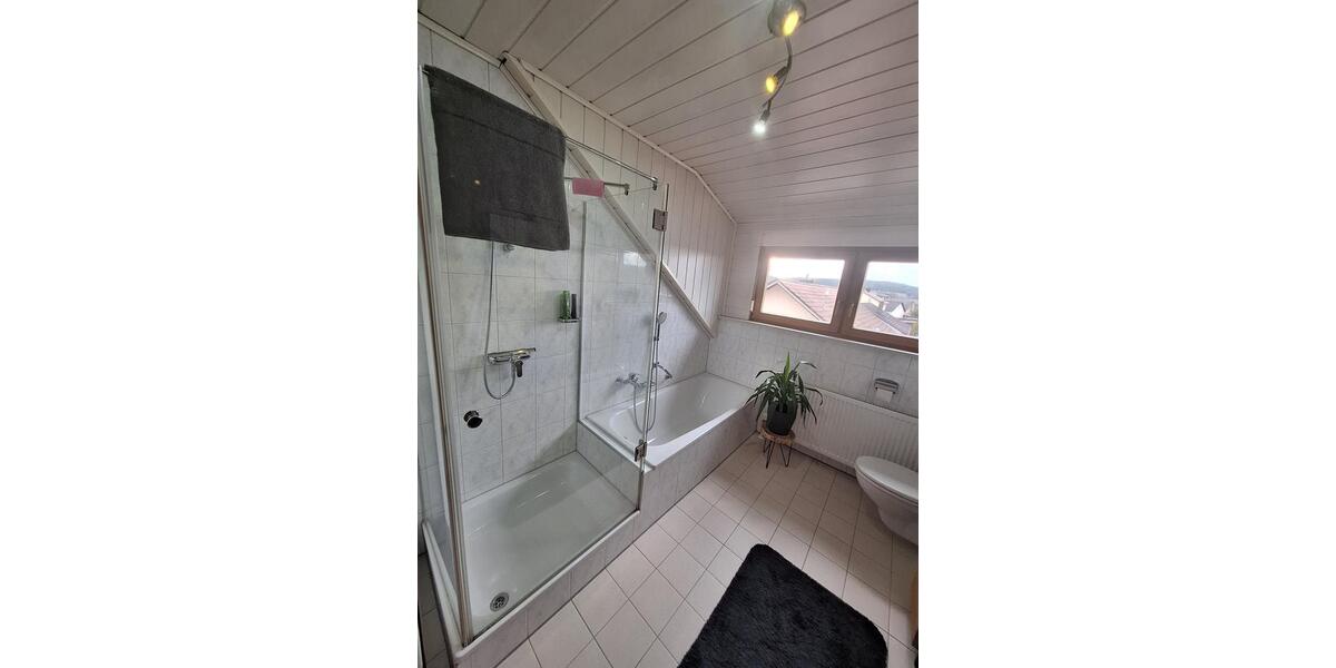 Etagenwohnung Schwandorf - 3 Zimmer, 66 m&sup2;, 670&euro; | Angebot:26396933