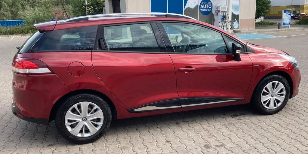 Renault Clio 160.000 km 5.100 &euro; Poing 85586