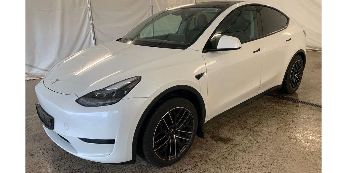 Tesla Model Y 62.328 km 32.950 &euro; Steinbach-Hallenberg OT Herges-Hallenberg 98587