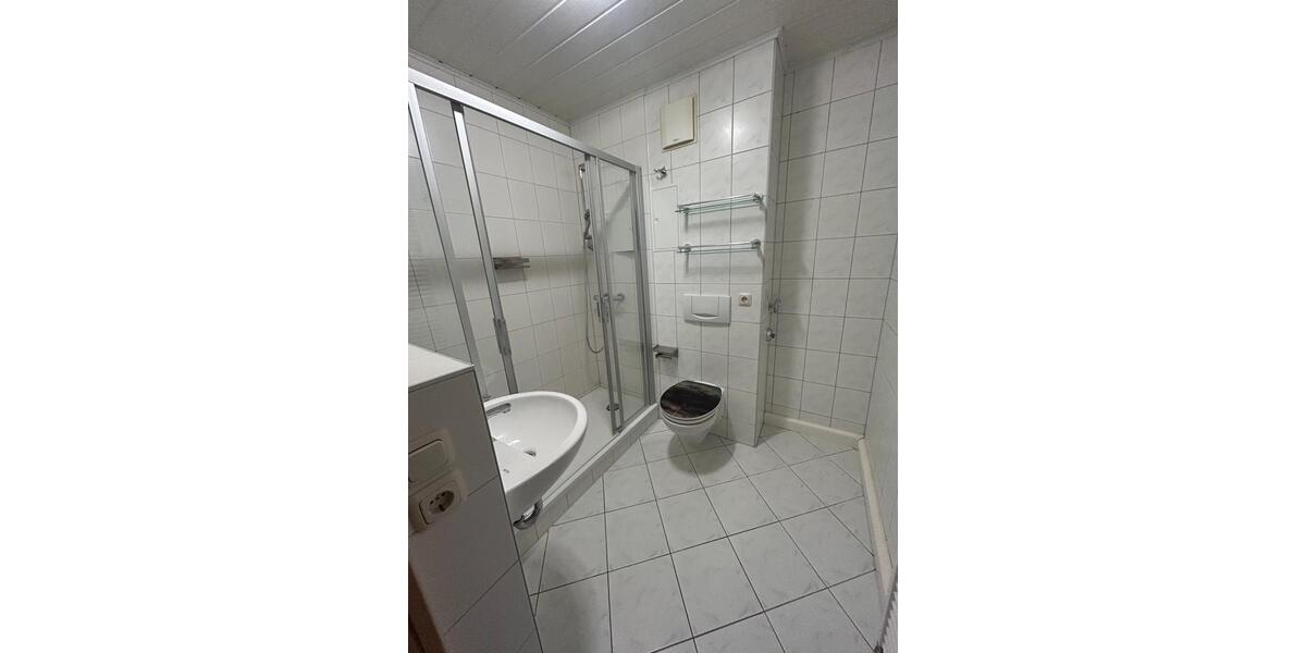 Wunderschöne 3-RW mit Einbauküche 3 zimmer