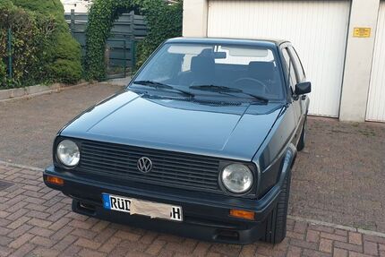 VW Golf 99.000 km 2.984 &euro; Oestrich-Winkel 65375