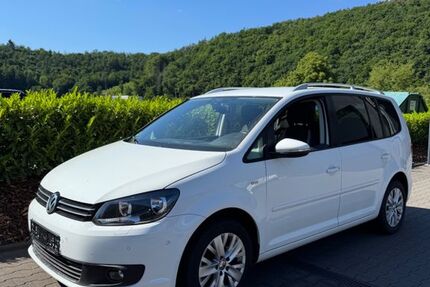 VW Touran 135.690 km 7.490 € Wissen 57537