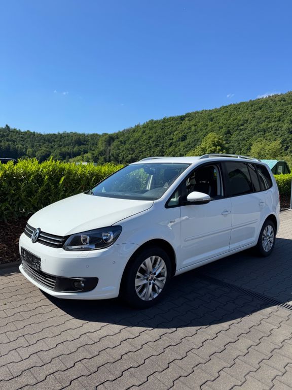 VW Touran 135.690 km 7.490 € Wissen 57537