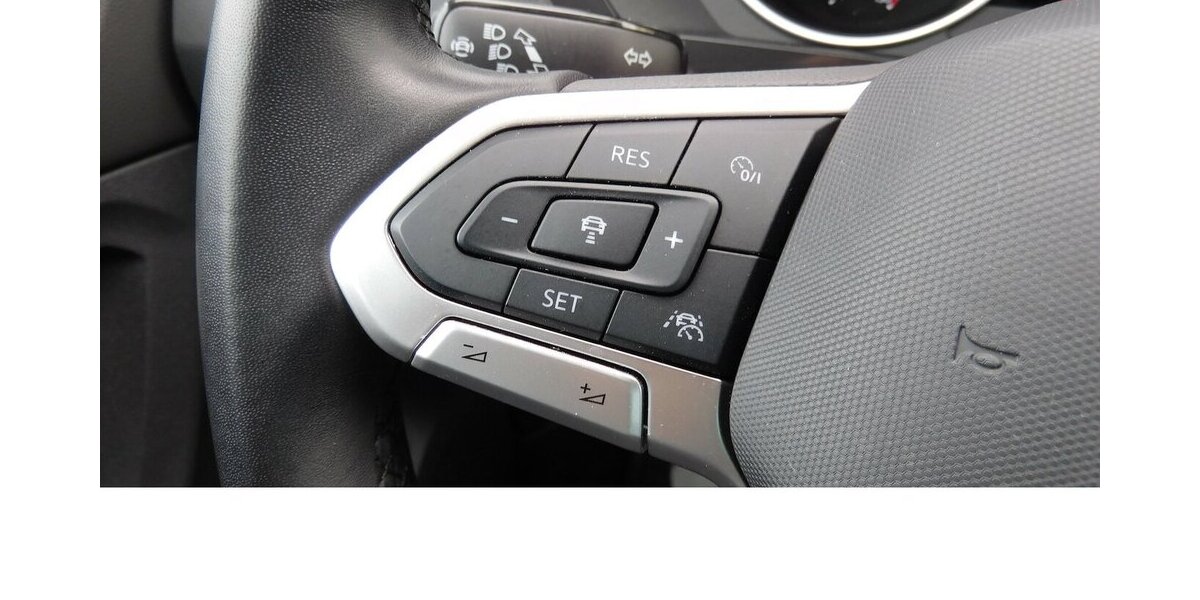 VW Tiguan 1.5 Life Active Klima TSI Navi 46.000 km 22.990 &euro; Vordorf 38533