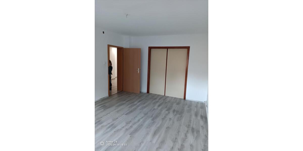 Etagenwohnung Baunatal - 4 Zimmer, 126 m&sup2;, 1.250&euro; | Angebot:26326802