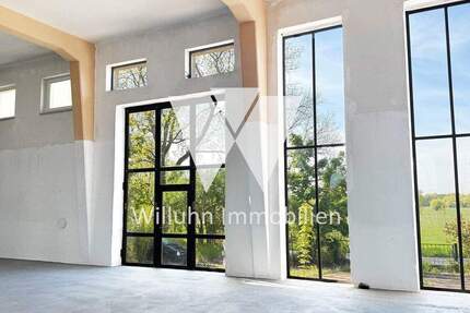 Alleinlage mit Potenzial: vielseitig nutzbare Ausstellungs- und Eventfläche uvm... zimmer