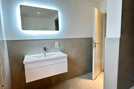 Moderne 2-Zimmer-Wohnung mit Balkon in ruhiger Lage