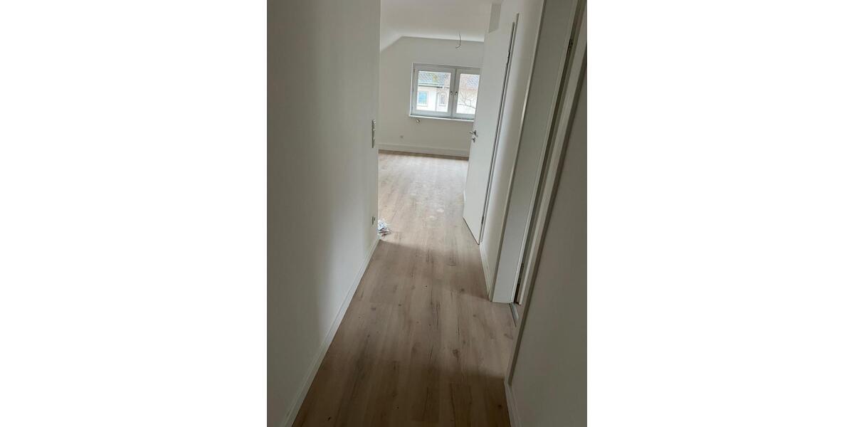 Dachgeschoßwohnung Bonn Bad Godesberg - 2 Zimmer, 37 m&sup2;, 590&euro; | Angebot:24951260