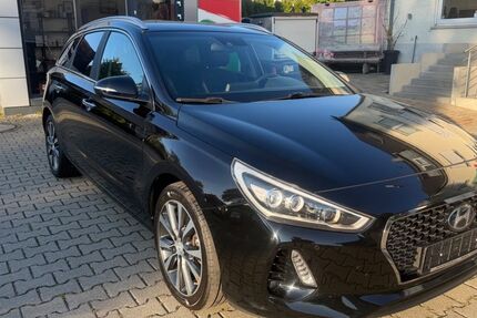 Hyundai i30 99.179 km 12.850 &euro; Burgau 89331