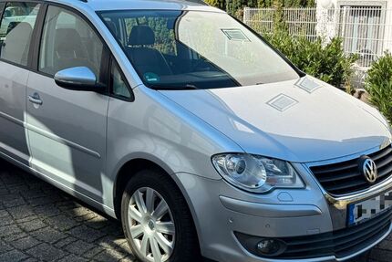 VW Touran 182.000 km 2.500 &euro; Remscheid 42853