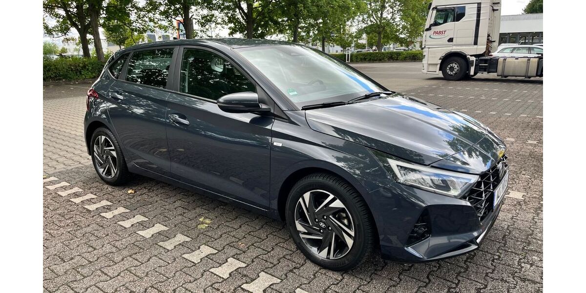 Hyundai i20 40.140 km 16.800 &euro; Wiesbaden 65185
