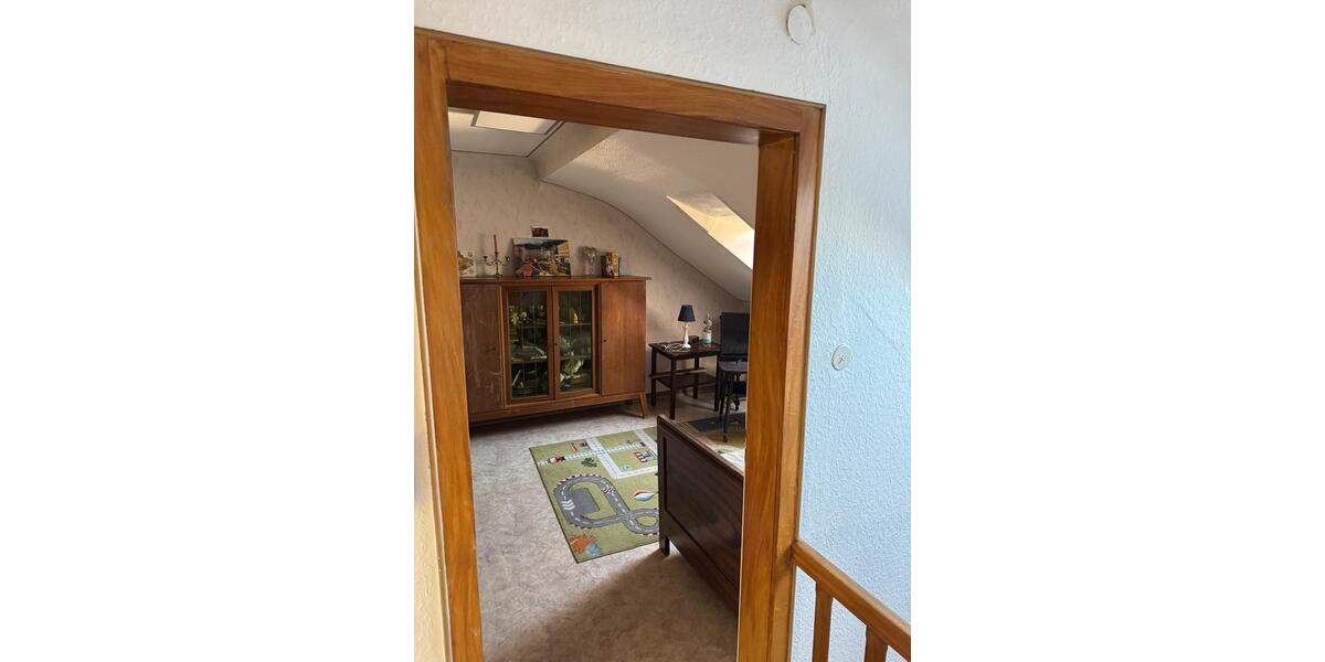 Doppelhaushälfte Schwalbach - 6 Zimmer, 136 m&sup2;, 160.000&euro; | Angebot:27225706