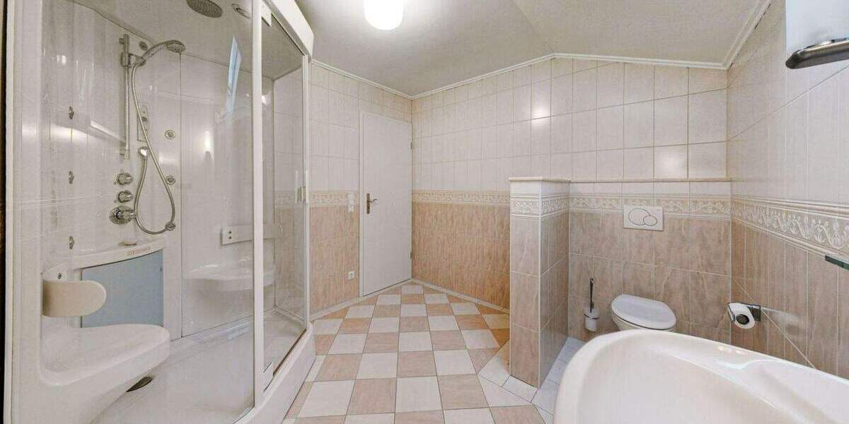 Großzügiges Einfamilienhaus mit Entwicklungspotenzial in ruhiger Lage von Niederkassel Rheidt 6 zimmer