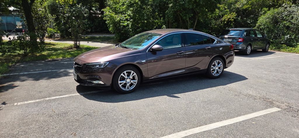 Opel Insignia 130.000 km 12.900 &euro; Fürstenfeldbruck 82256