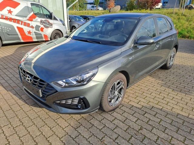 i30