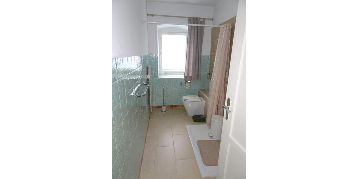 Mehrfamilienhaus, Wohnhaus Dingolfing - 12 Zimmer, 300 m&sup2;, 1.500&euro; | Angebot:24877228