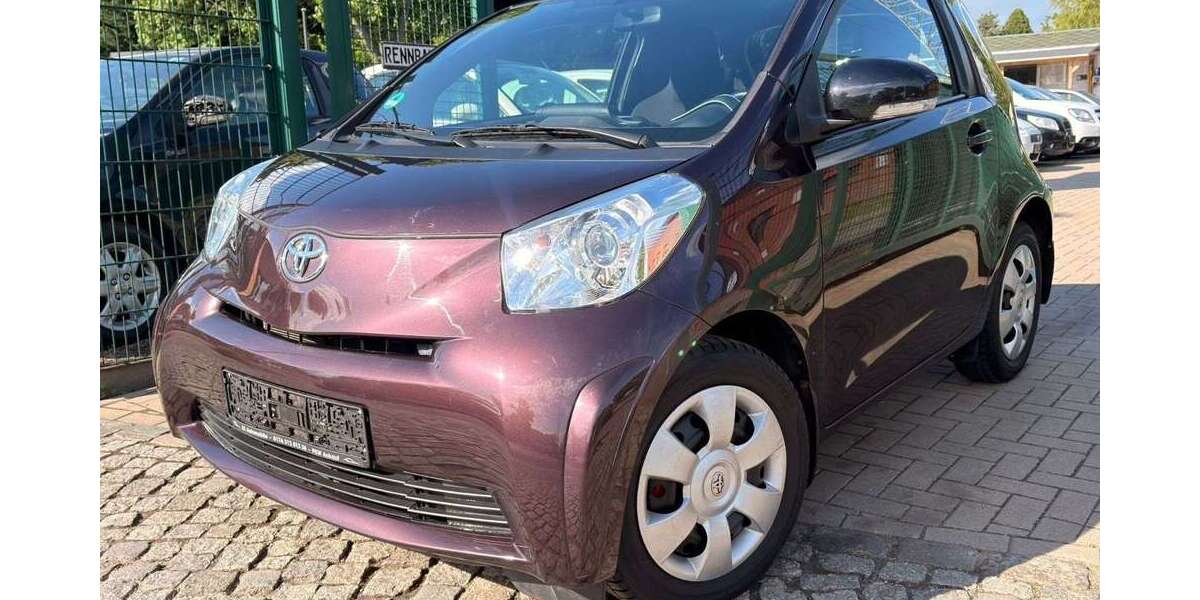 Toyota iQ 94.000 km 6.990 &euro; Berlin 13086