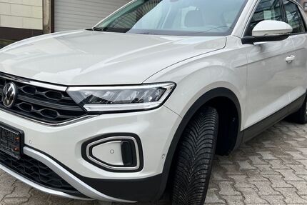 VW T-Roc 6.942 km 23.681 € Ulm 89079