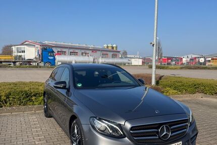 Mercedes-Benz E 300 125.000 km 24.400 &euro; Kettenkamp 49577
