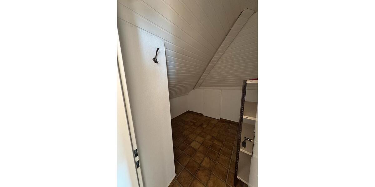 Dachgeschoßwohnung Warburg - 2.5 Zimmer, 80 m&sup2;, 850&euro; | Angebot:25433277