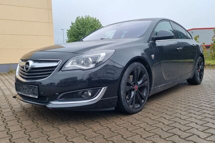 Opel Insignia 139.873 km 9.999 &euro; Tanna 07922