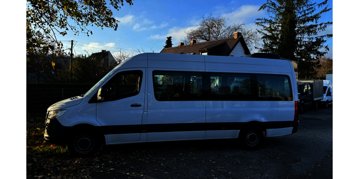 Mercedes-Benz Sprinter 350.000 km 35.900 &euro; München 81243