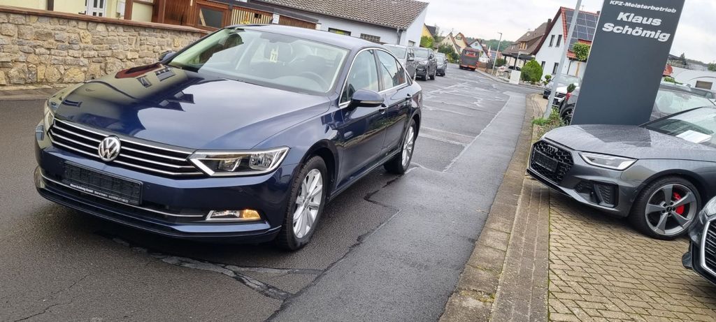 VW Passat 86.300 km 14.990 € Stammheim 97509