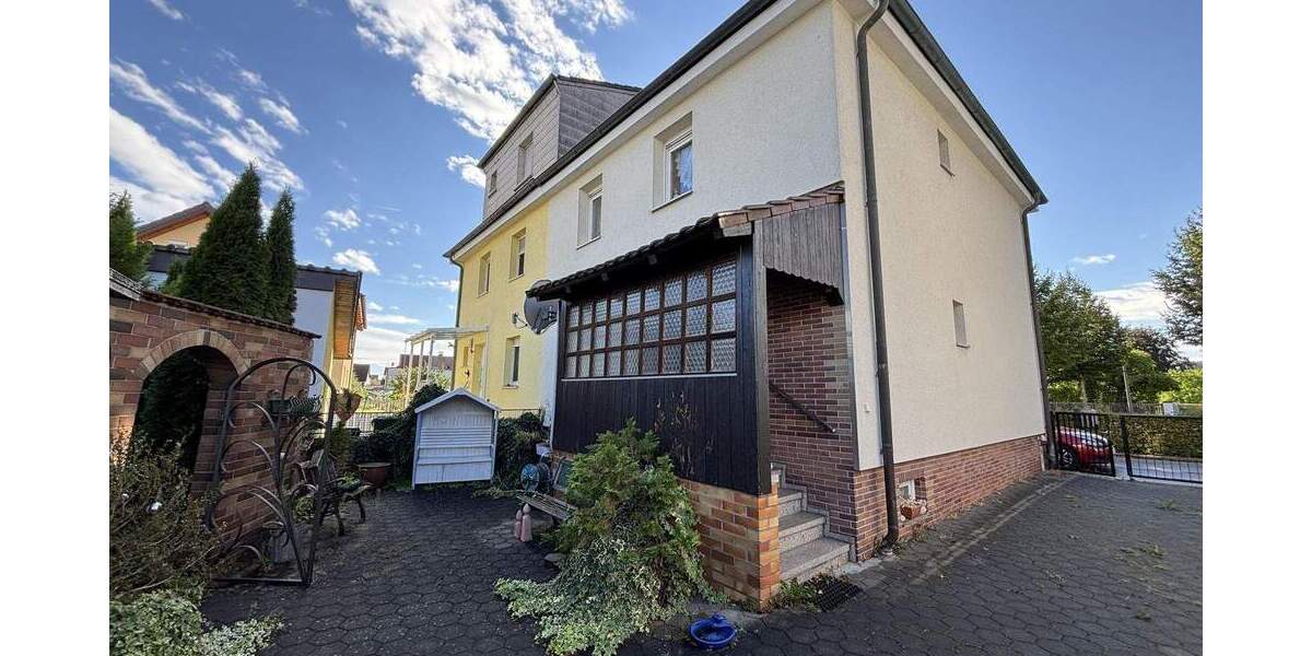 Doppelhaushälfte Schwandorf - 4 Zimmer, 100 m&sup2;, 215.000&euro; | Angebot:25770911