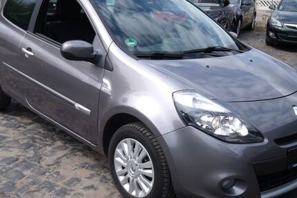 Renault Clio 51.620 km 3.950 &euro; Lünen 44532