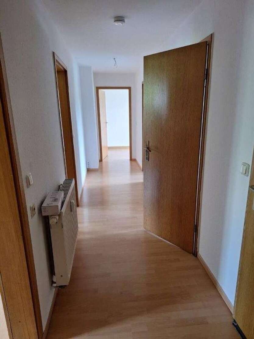 4 Zi.-Dachgeschosswohnung mit Gartennutzung 4 zimmer