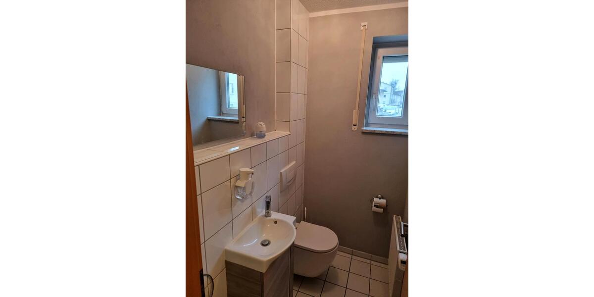 Doppelhaushälfte Straubing - 5 Zimmer, 128 m&sup2;, 1.280&euro; | Angebot:25442074