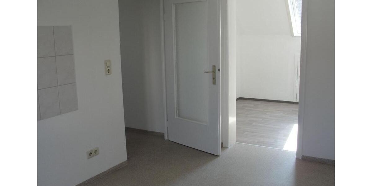 Dachgeschoßwohnung Villingen-Schwenningen Schwenningen - 1.5 Zimmer, 39 m&sup2;, 420&euro; | Angebot:26237166
