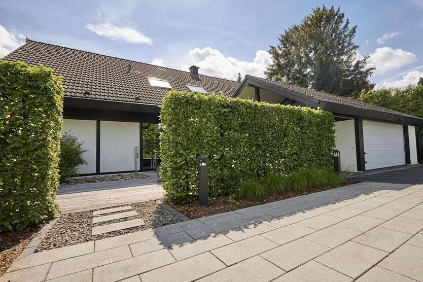 Haus zum Kaufen in Detmold 1.230.000 € 315 m²
