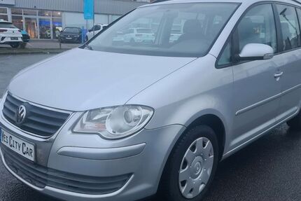 VW Touran 162.630 km 6.299 &euro; Köln 51145