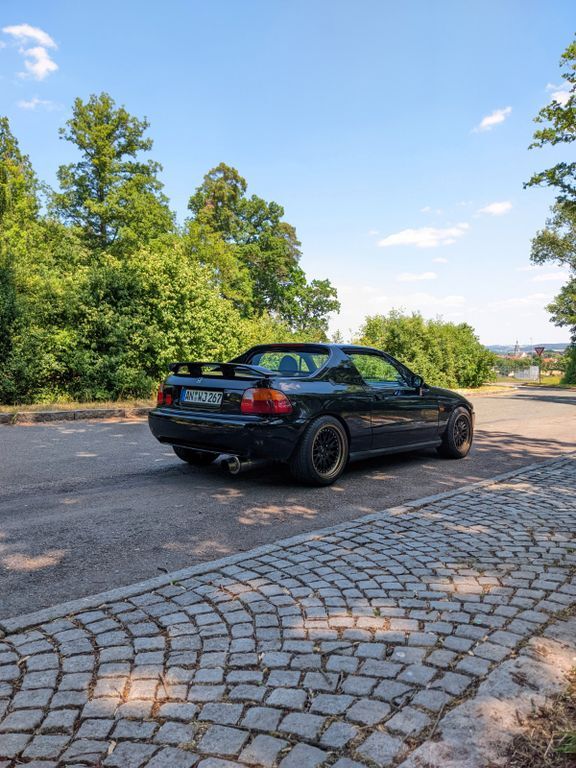 Honda CRX 174.000 km 7.000 € Dombühl 91601